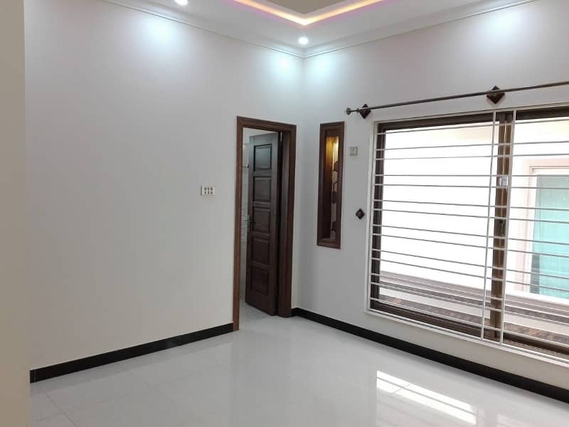 Stunning 4500 Square Feet Upper Portion In D-12 Available 1