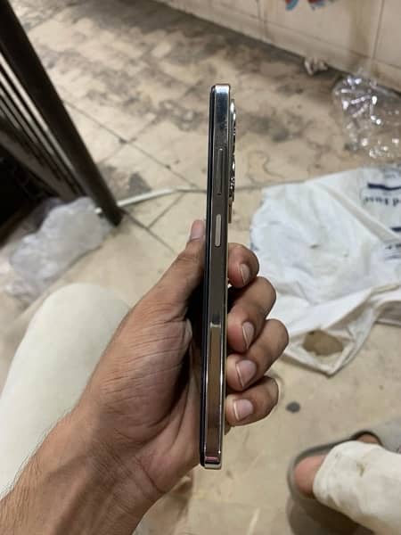 infinix hot 40i 4/64 brand new mobile just box open 3