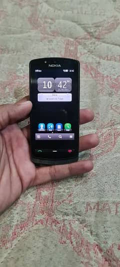 Nokia 700