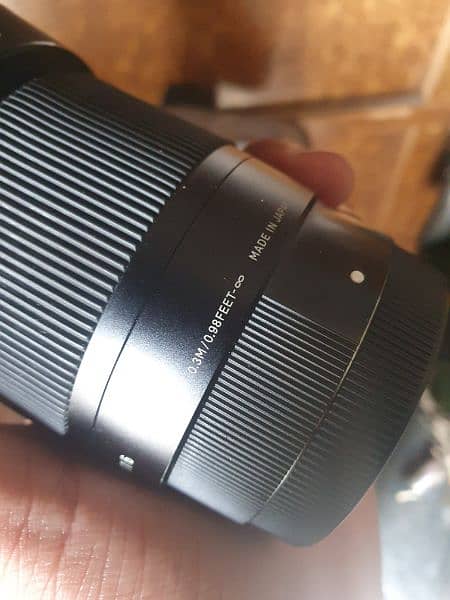 Sigma 30mm F1.4 DC DN Sony E Mount 3