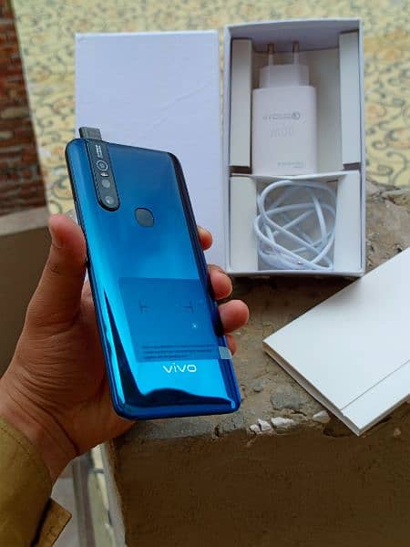 Vivo v11 8Gb+256Gb Popup Camera 10/10 Condition 4