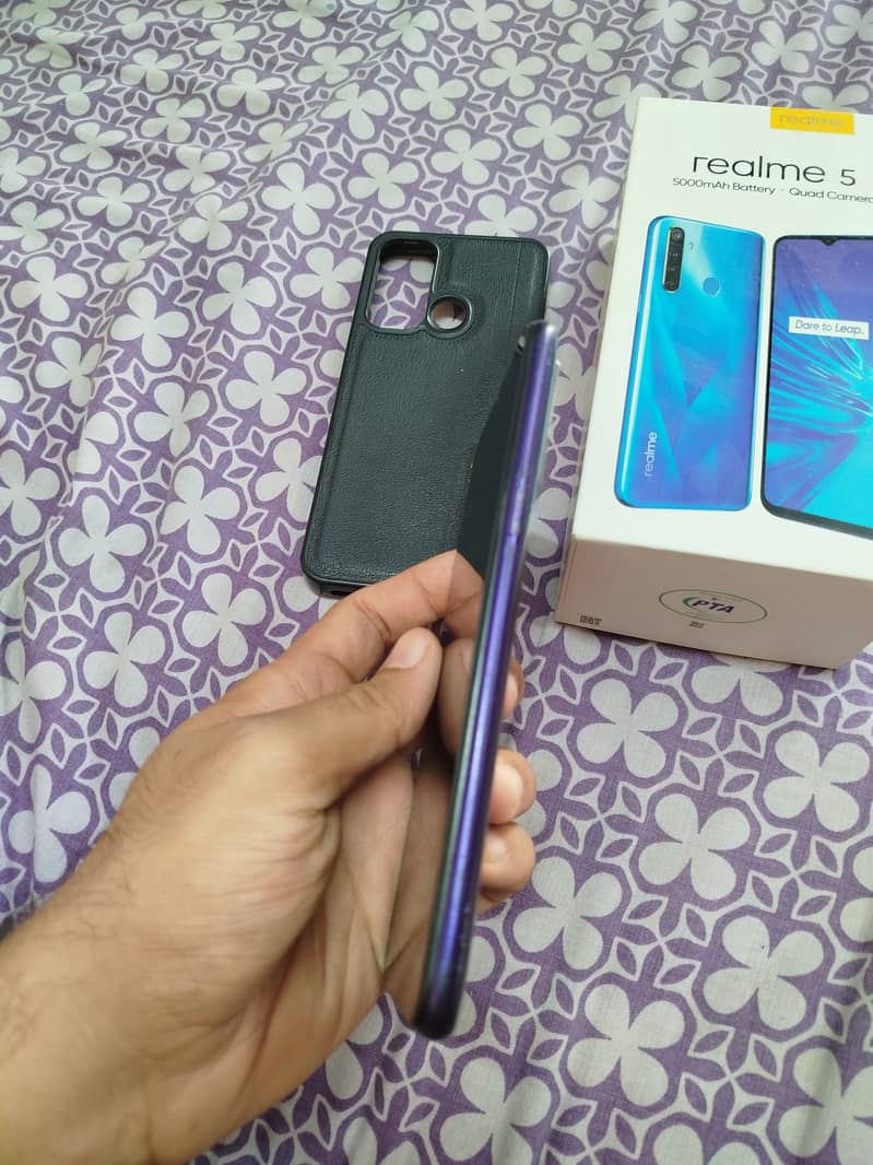 Realme 5 4