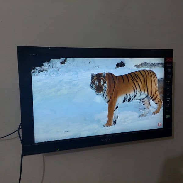 Sony Bravia 32" LCD EX300 5