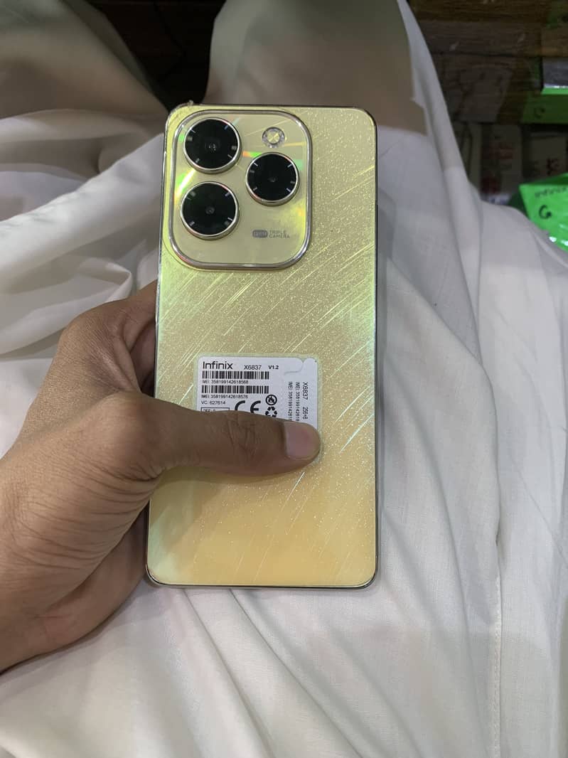 INFINIX HOT 40 pro 2