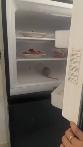 dawlance 2 door fridge 2