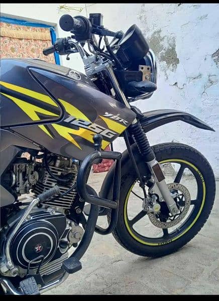 Yamaha ybr 125 g special edition bike 2