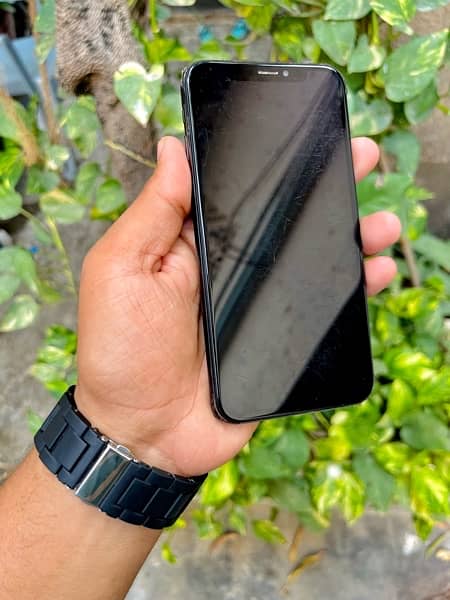 iPhone X 64Gb Non Pta Read full add 7