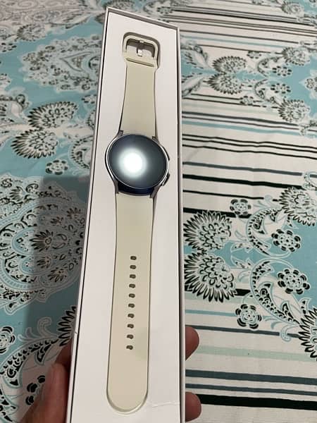 Samsung Galaxy Watch 6 2