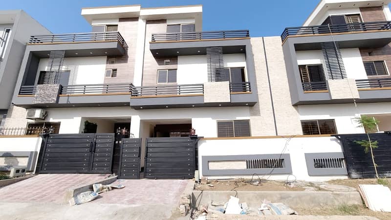 5 MARLA PARK FACING HOUSE FOR SALE in FAISAL TOWN BLOCK C 0