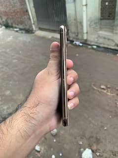 Iphone 11pro golden FU