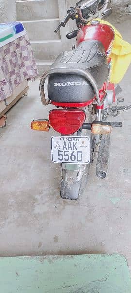 20 model. very good condition. contect number 03016038649 4