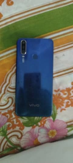 vivo y15