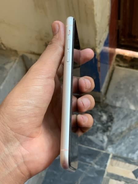 iphone 11 128 gb Pta approved 1