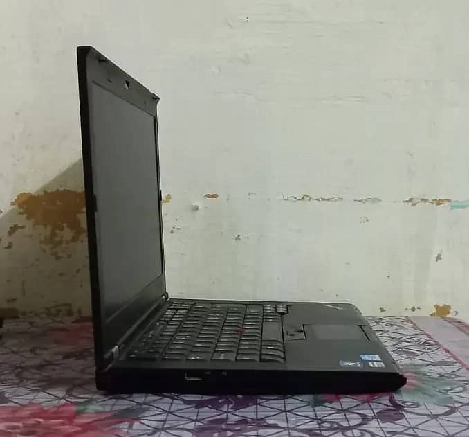 Lenovo Thinkpad T420s | Core i5 | 8GB RAM | 320 GB HDD 1