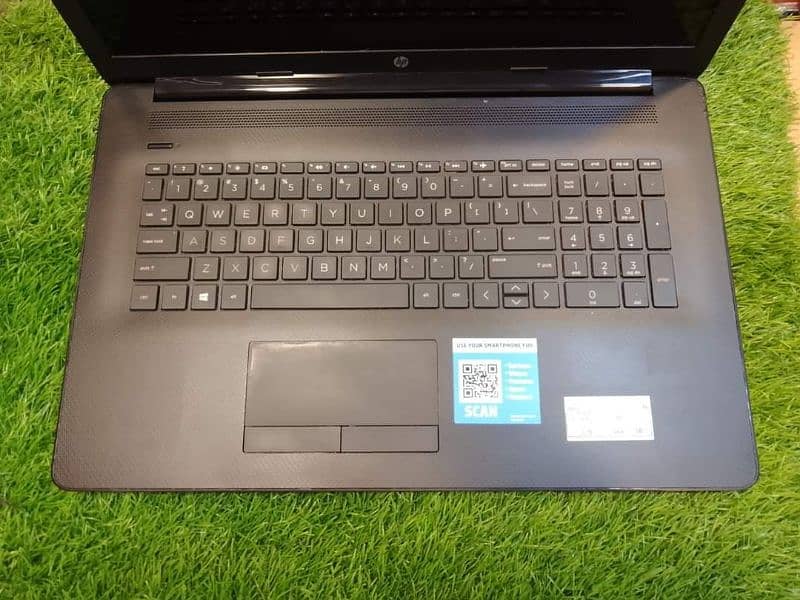 8th Generation Hp Povilion Core i5 Big Display 17.3 inch 8GB + 256GB 5