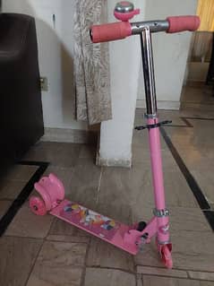 Girls scooter 0