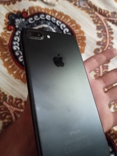 i phone 7 plus non pta 128 gb 03154552084 only whtas app with box 1