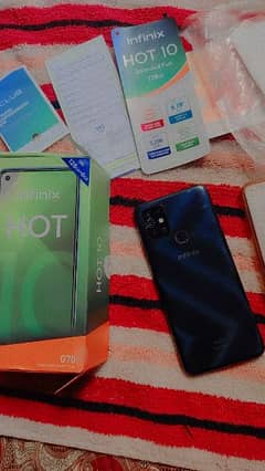 Infinix hot 10 6 128 with box urgent sale