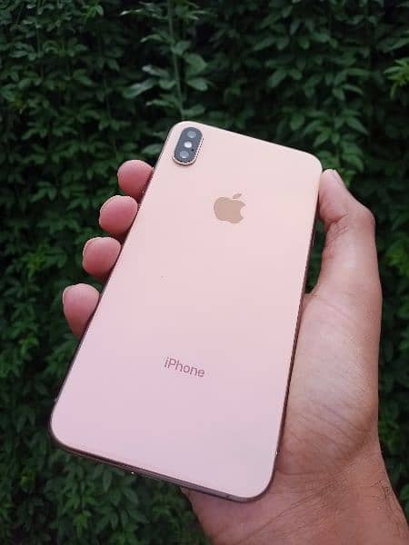 iphone XS max for sale 256gb storge serious buyer contact only 2