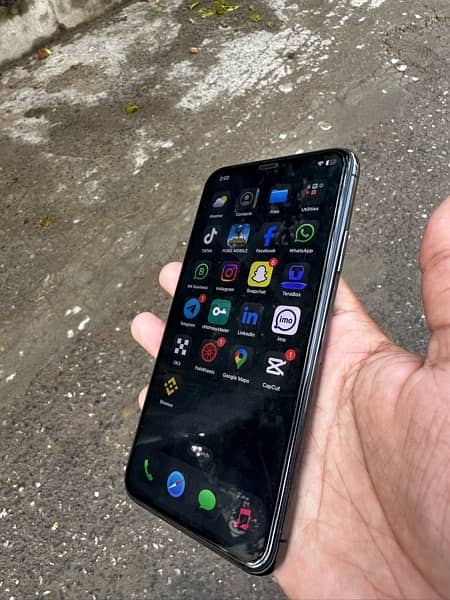 Iphone 11 pro max 2