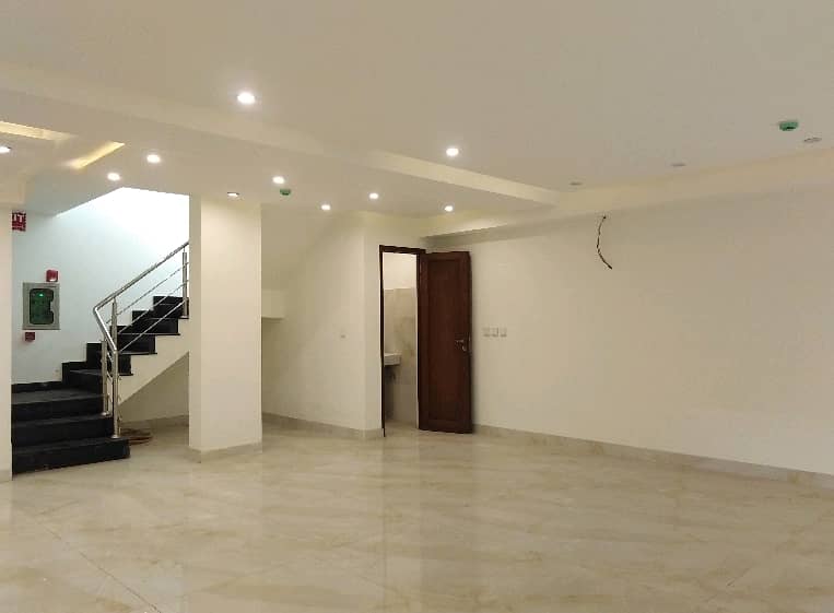 Ready To Rent A Office 4 Marla In Lahore 10