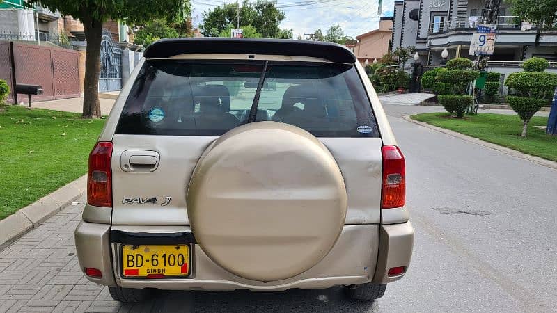 Toyota RAV4 2003 automatic 2005 registered 3