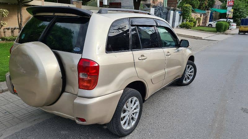 Toyota RAV4 2003 automatic 2005 registered 4