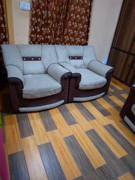 sofa set new condition 2