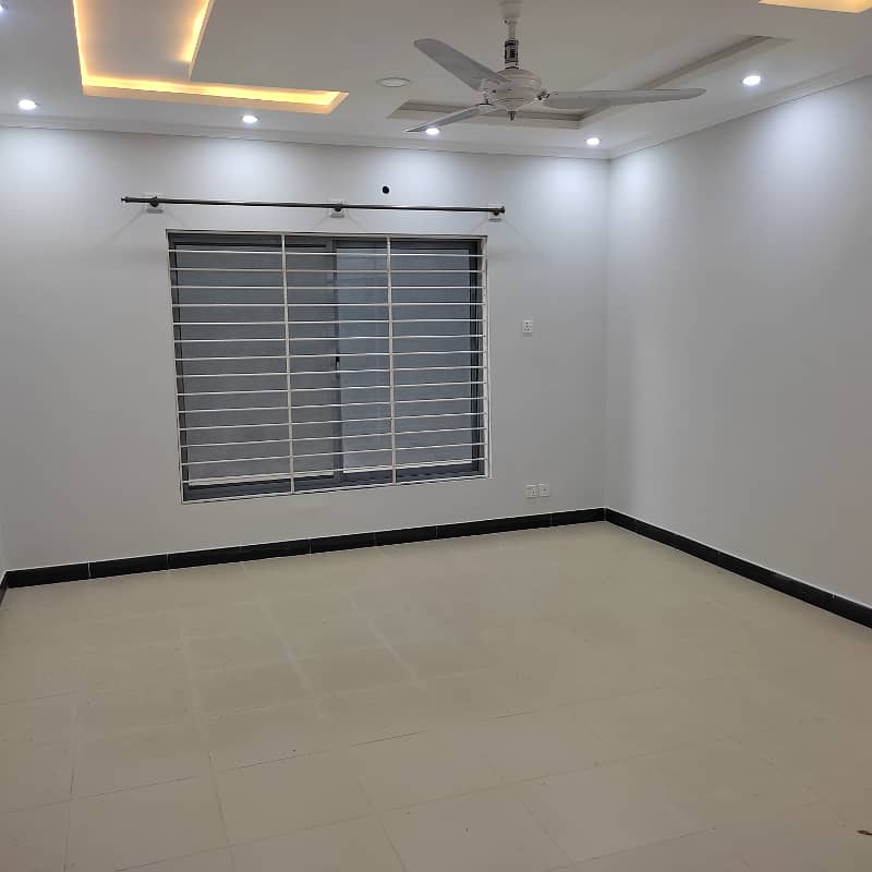 Basement For Rent In D-12 Size 60*90 0