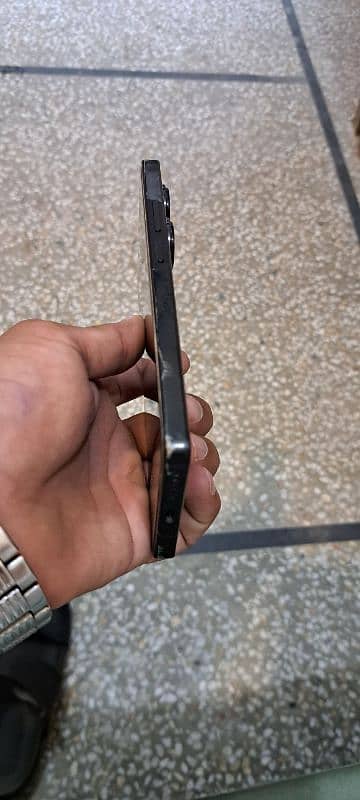 Redmi note 13 pro 12gb 512gb memory 
10/10 condition 
Price 72000 1