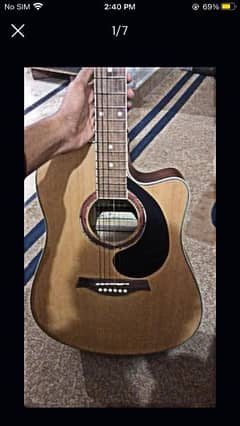 Acoustic guitar for Urgent sale