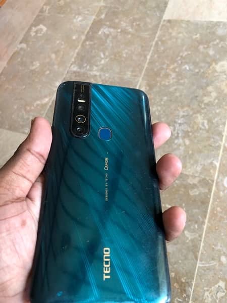 Tecno Camon 15 pro  6/128 1