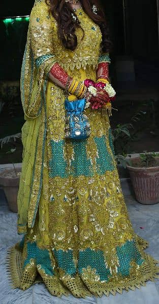 bridal Mehndi dress 1