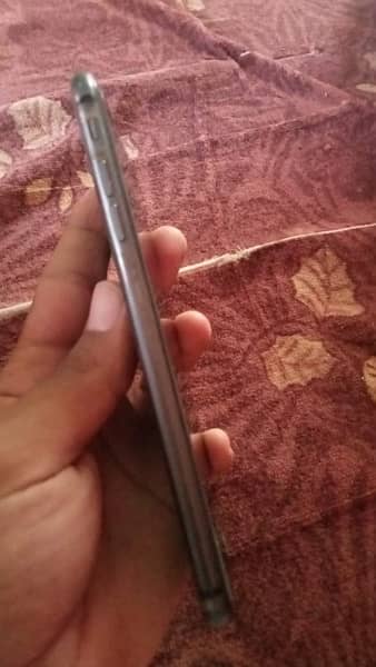 iphone 8 plus 64 gb pta approved with box 4