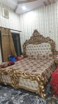 bed set / double bed / king size bed / bedroom set / bed / side table