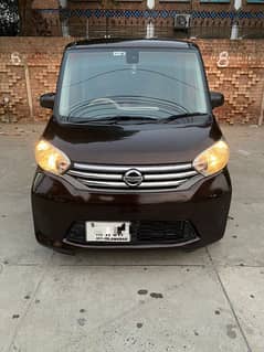 Nissan Roox 2014