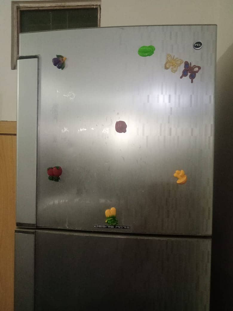 PEL FRIDGE AVAILABLE IN GOOD CONDITION 1