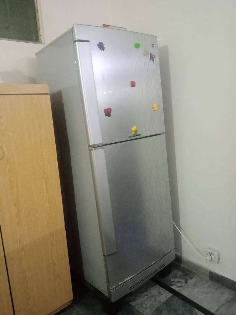 PEL FRIDGE AVAILABLE IN GOOD CONDITION 4