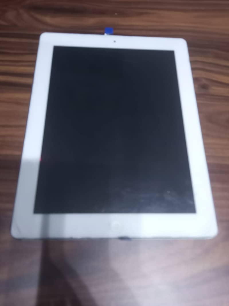 Apple iPad 2nd Gen A1396 Silver 32 GB - Used 1