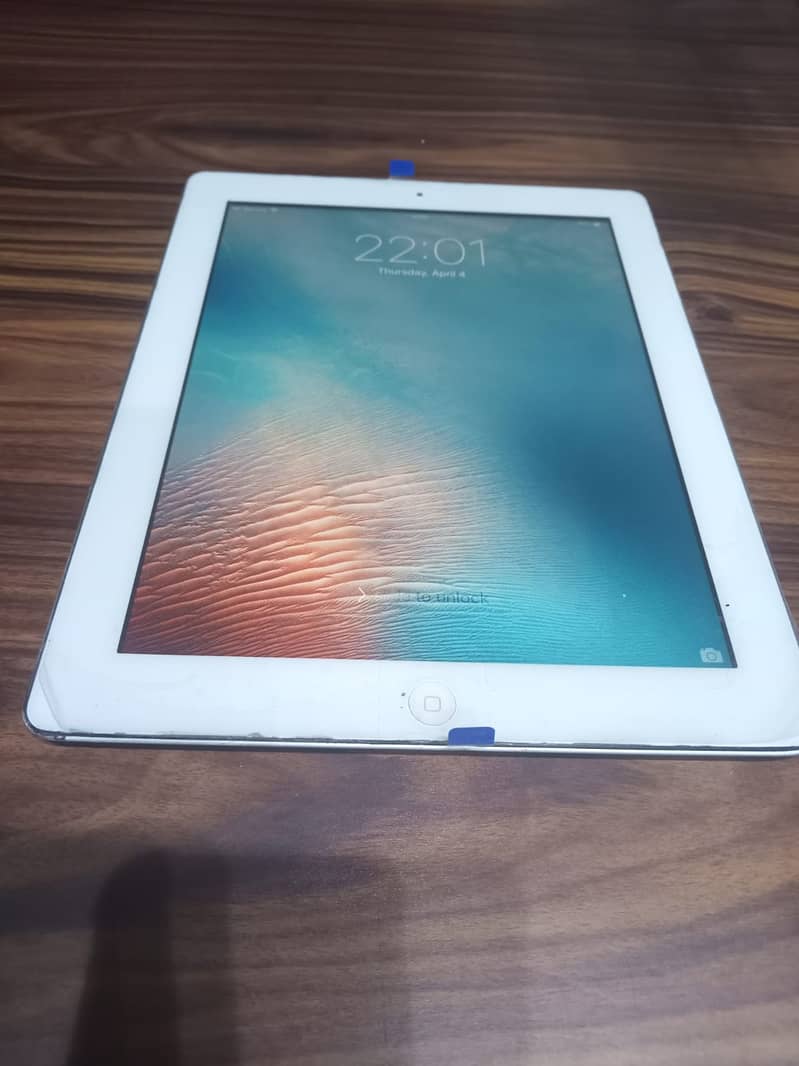 Apple iPad 2nd Gen A1396 Silver 32 GB - Used 3