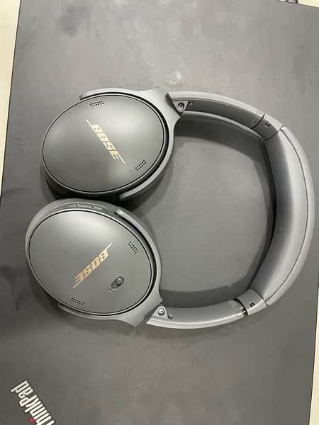 Bose QC45 - Noice Cancelling Wireless Headphones 2