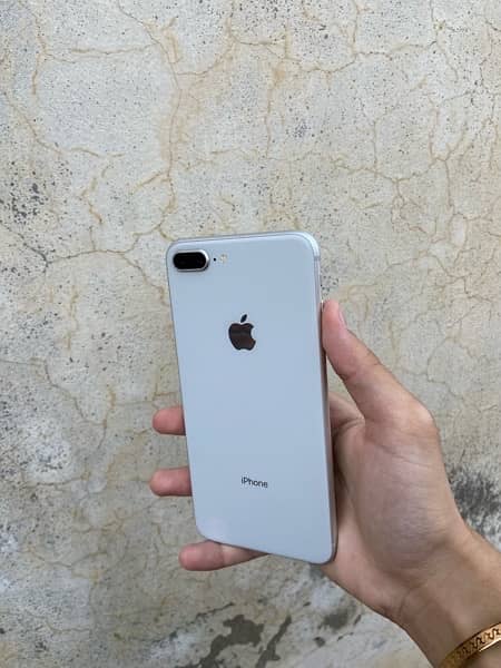 iPhone 8 Plus Waterpack 64GB 3