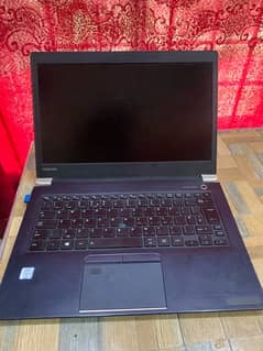 Toshiba laptop touch screen corei5 7thgen 8/256gb