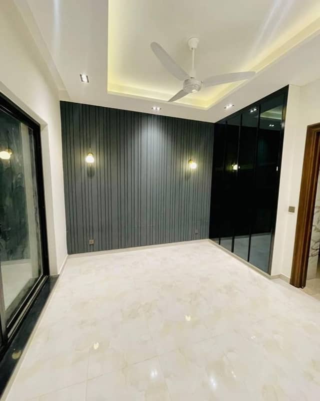 Lower Portion Locked- 1 Kanal Modern Style Upper Portion On Top Location For Rent in DHA Phase 6 Lahore 4