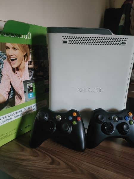 Xbox 360 with 50 games installed 320 gb 0