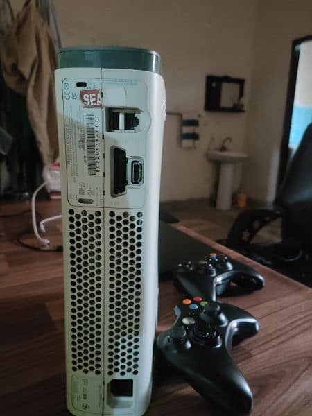 Xbox 360 with 50 games installed 320 gb 2