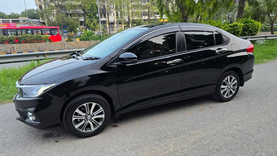 Honda City IVTEC 2023 1.2 4