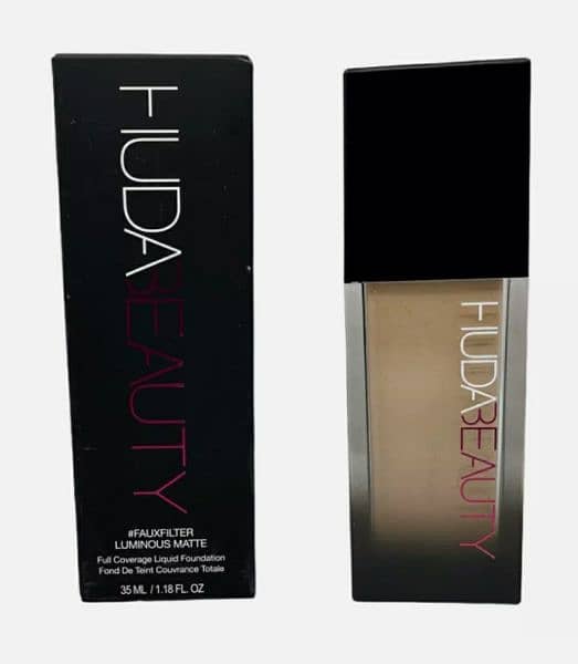 Liquid Foundation - Huda Beauty 110N, 100B and 7F 3