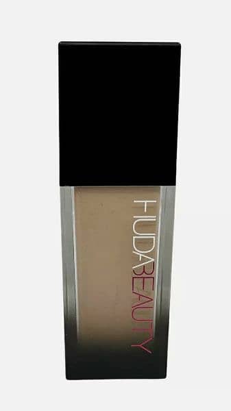 Liquid Foundation - Huda Beauty 110N, 100B and 7F 4