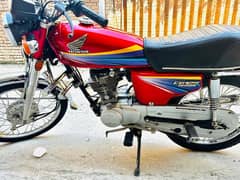 Honda CG 125 model 2011 for urgent sale My WhatsApp 03264348986